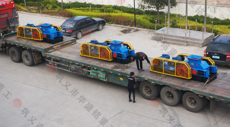 3台中型星空(中国)一站式服务平台发货现场